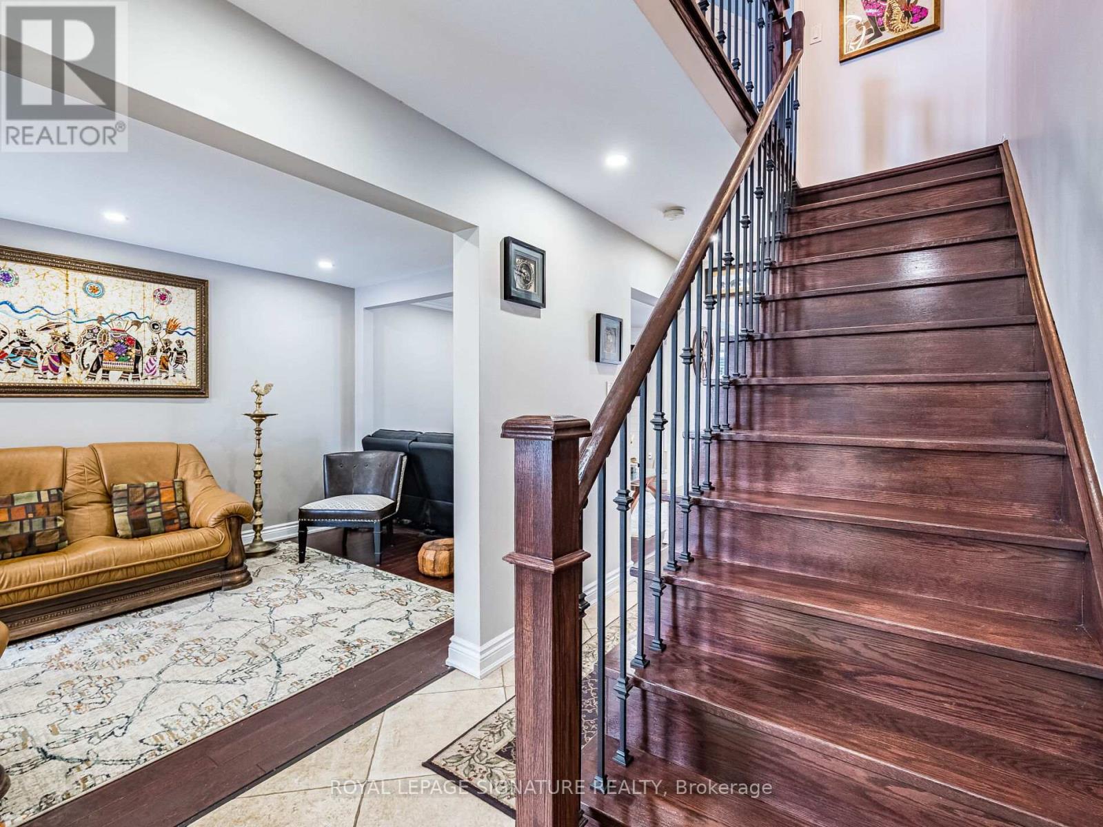 303 Howard Crescent, Orangeville, Ontario  L9W 4Y3 - Photo 6 - W12668088