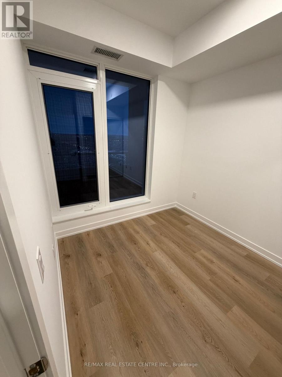 3510 - 395 Square One Drive, Mississauga, Ontario  L5B 0P6 - Photo 23 - W12668114