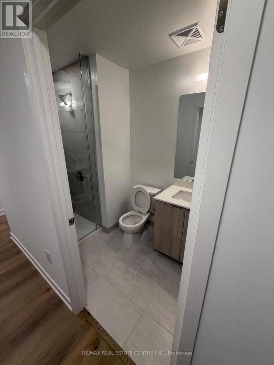 3510 - 395 Square One Drive, Mississauga, Ontario  L5B 0P6 - Photo 24 - W12668114