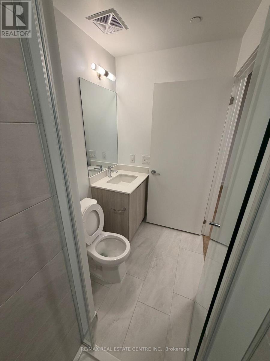 3510 - 395 Square One Drive, Mississauga, Ontario  L5B 0P6 - Photo 25 - W12668114