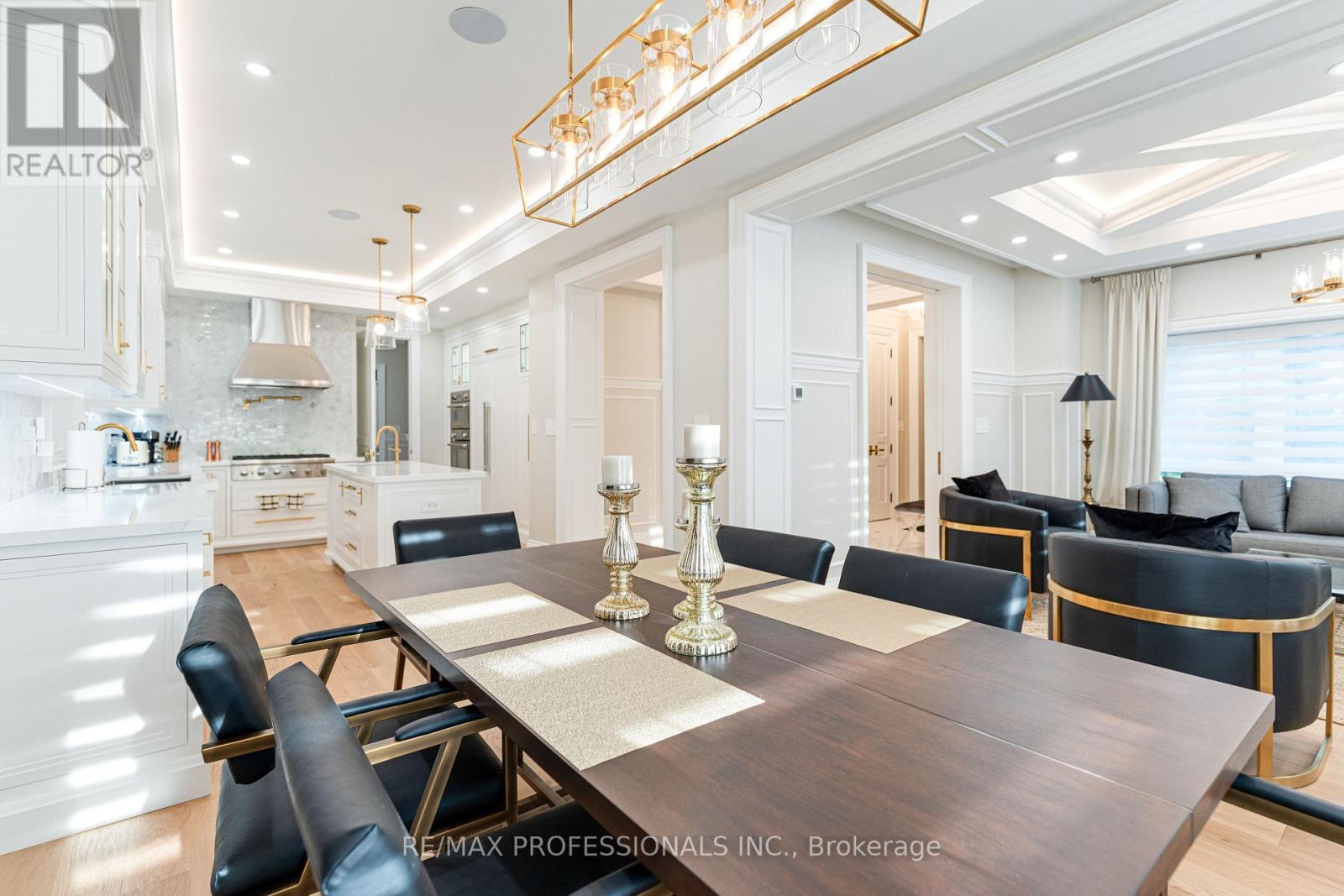 161 The Kingsway, Toronto, Ontario  M8X 2V5 - Photo 13 - W12668118