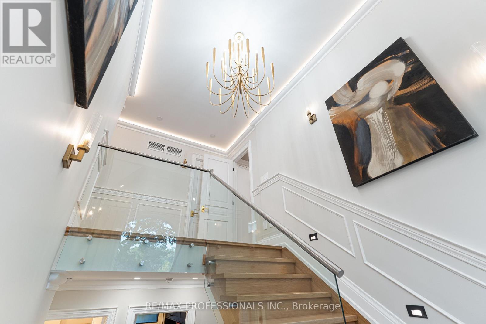 161 The Kingsway, Toronto, Ontario  M8X 2V5 - Photo 18 - W12668118