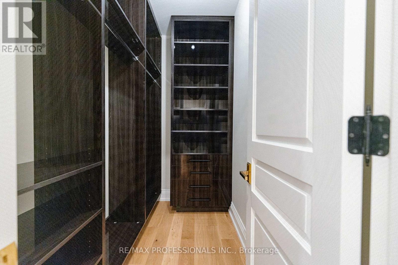 161 The Kingsway, Toronto, Ontario  M8X 2V5 - Photo 22 - W12668118