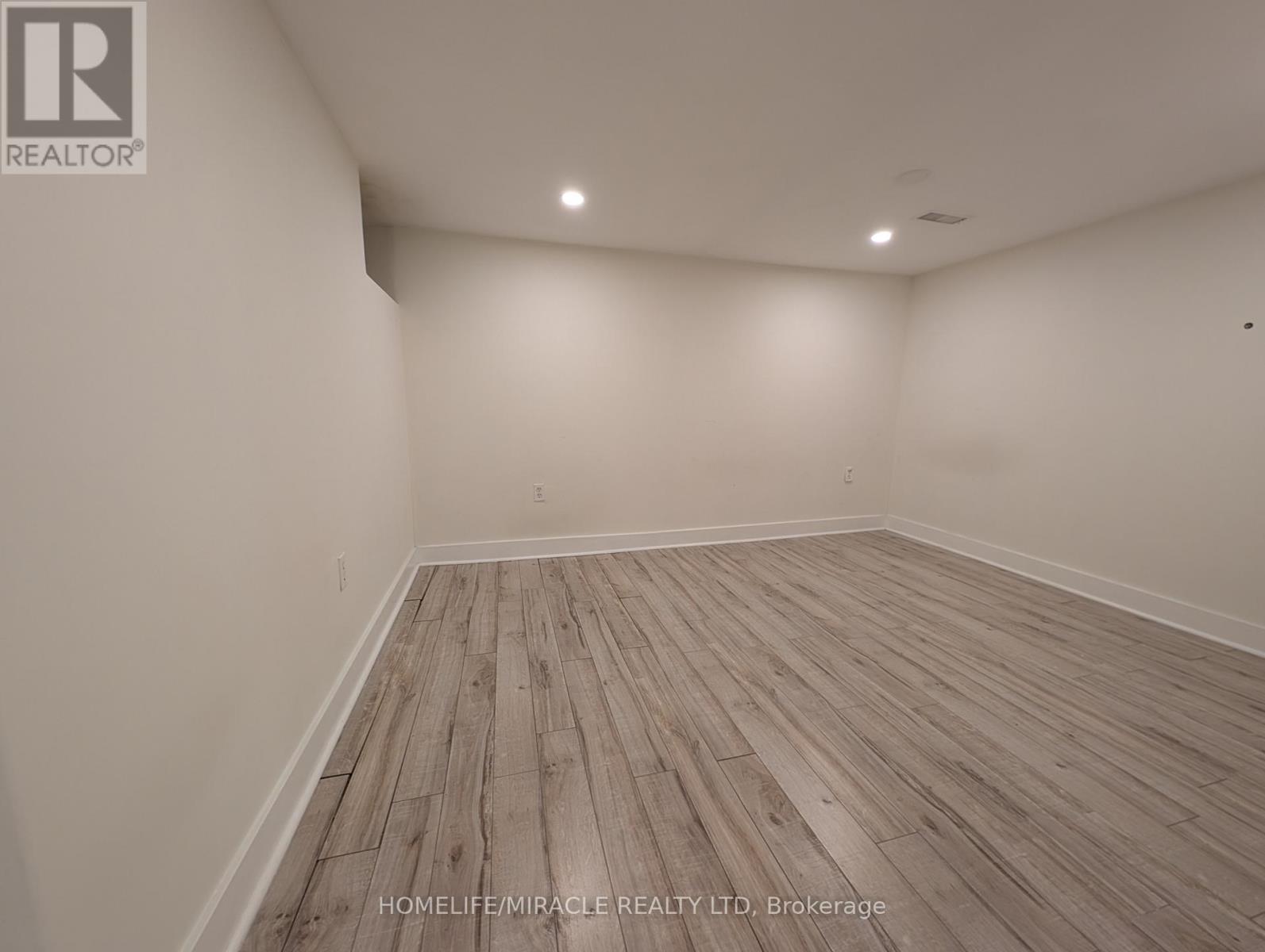 Bsmt - 33 Trammell Lane, Brampton, Ontario  L6Y 4J3 - Photo 4 - W12668152