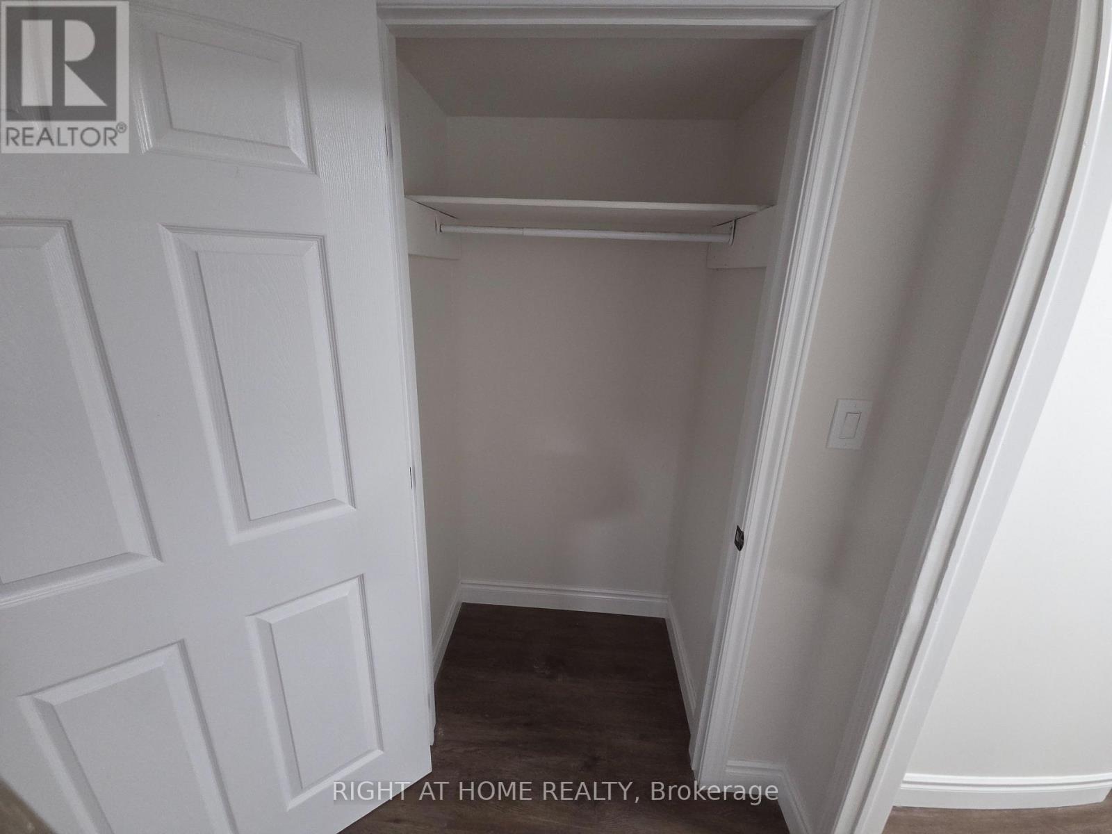 478 Winfield Terrace, Mississauga, Ontario  L5R 1P6 - Photo 11 - W12668170