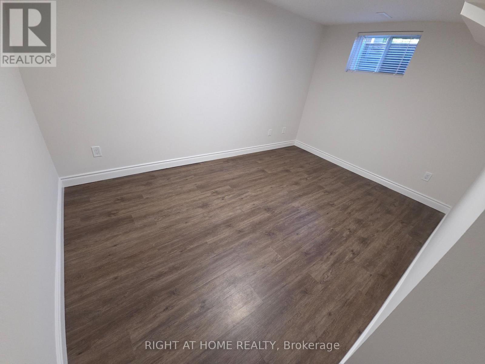 478 Winfield Terrace, Mississauga, Ontario  L5R 1P6 - Photo 7 - W12668170