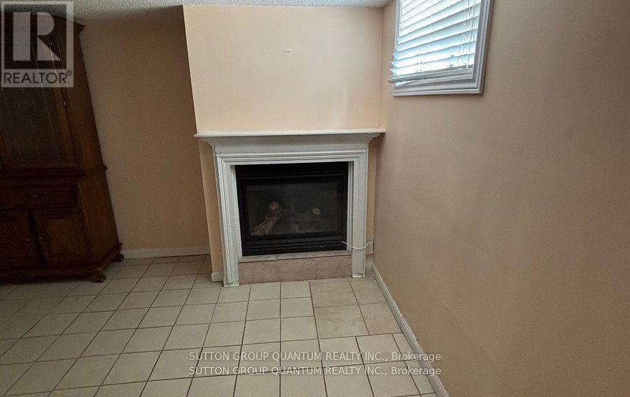 61 Forest Avenue, Mississauga, Ontario  L5G 1L3 - Photo 26 - W12668210