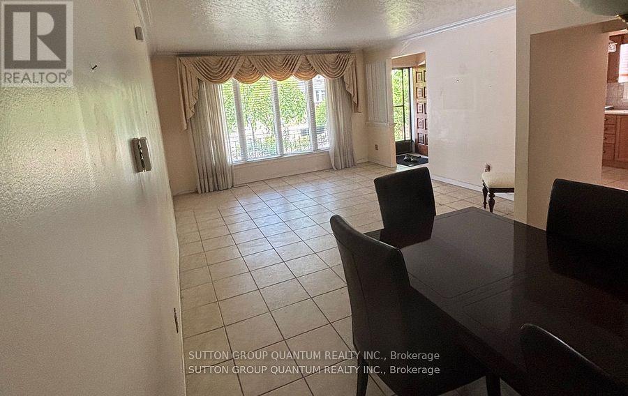 61 Forest Avenue, Mississauga, Ontario  L5G 1L3 - Photo 27 - W12668210