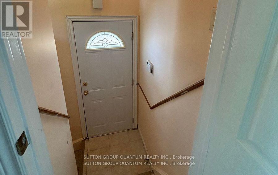 61 Forest Avenue, Mississauga, Ontario  L5G 1L3 - Photo 28 - W12668210