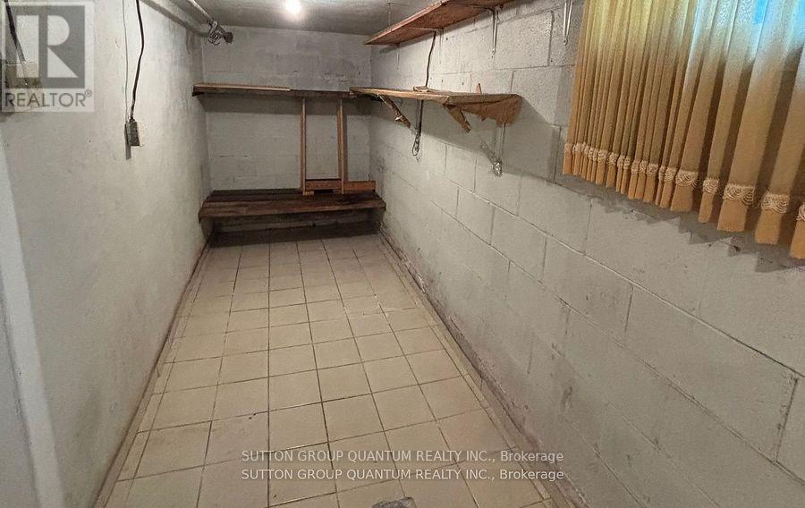 61 Forest Avenue, Mississauga, Ontario  L5G 1L3 - Photo 30 - W12668210