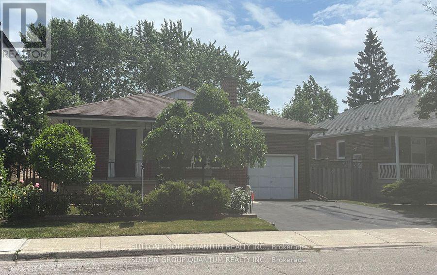 61 Forest Avenue, Mississauga, Ontario  L5G 1L3 - Photo 32 - W12668210