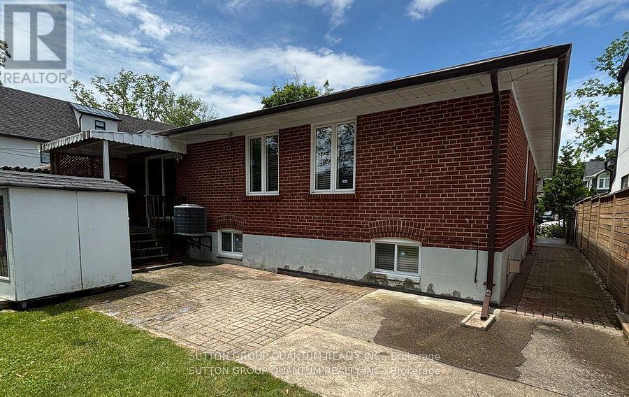 61 Forest Avenue, Mississauga, Ontario  L5G 1L3 - Photo 33 - W12668210