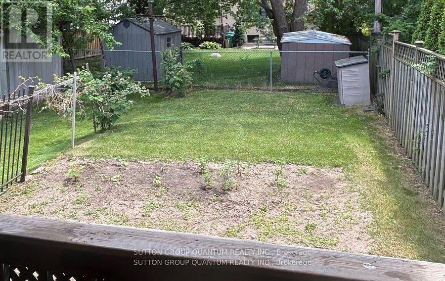 61 Forest Avenue, Mississauga, Ontario  L5G 1L3 - Photo 38 - W12668210