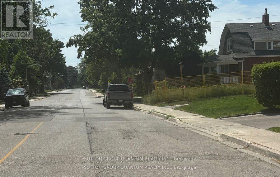 61 Forest Avenue, Mississauga, Ontario  L5G 1L3 - Photo 41 - W12668210