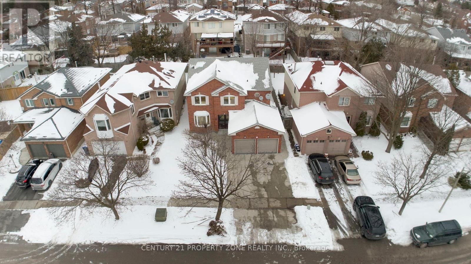 15 Keystone Drive, Brampton, Ontario  L6Y 3K8 - Photo 3 - W12668214