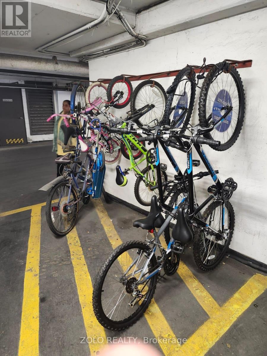 804 - 8 Lisa Street, Brampton, Ontario  L6T 4S6 - Photo 38 - W12668224