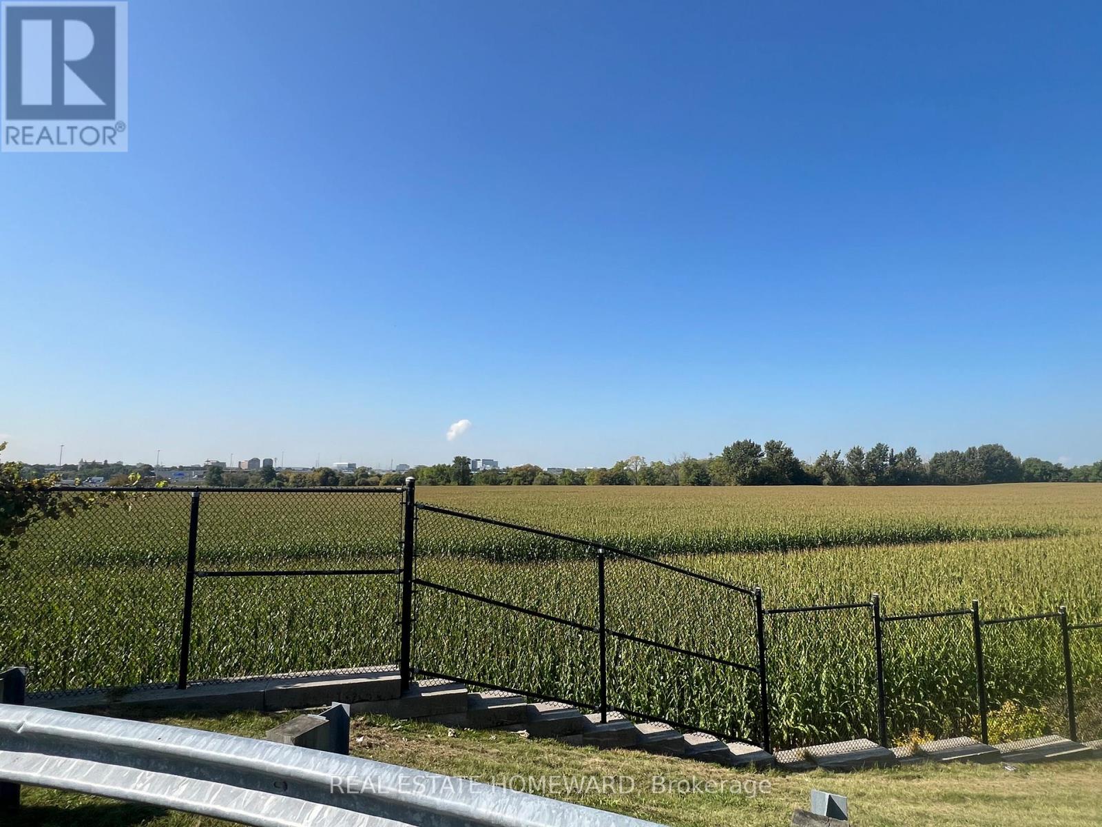 1129 Hickory Hollow Glen, Mississauga, Ontario  L5W 1J4 - Photo 12 - W12668260