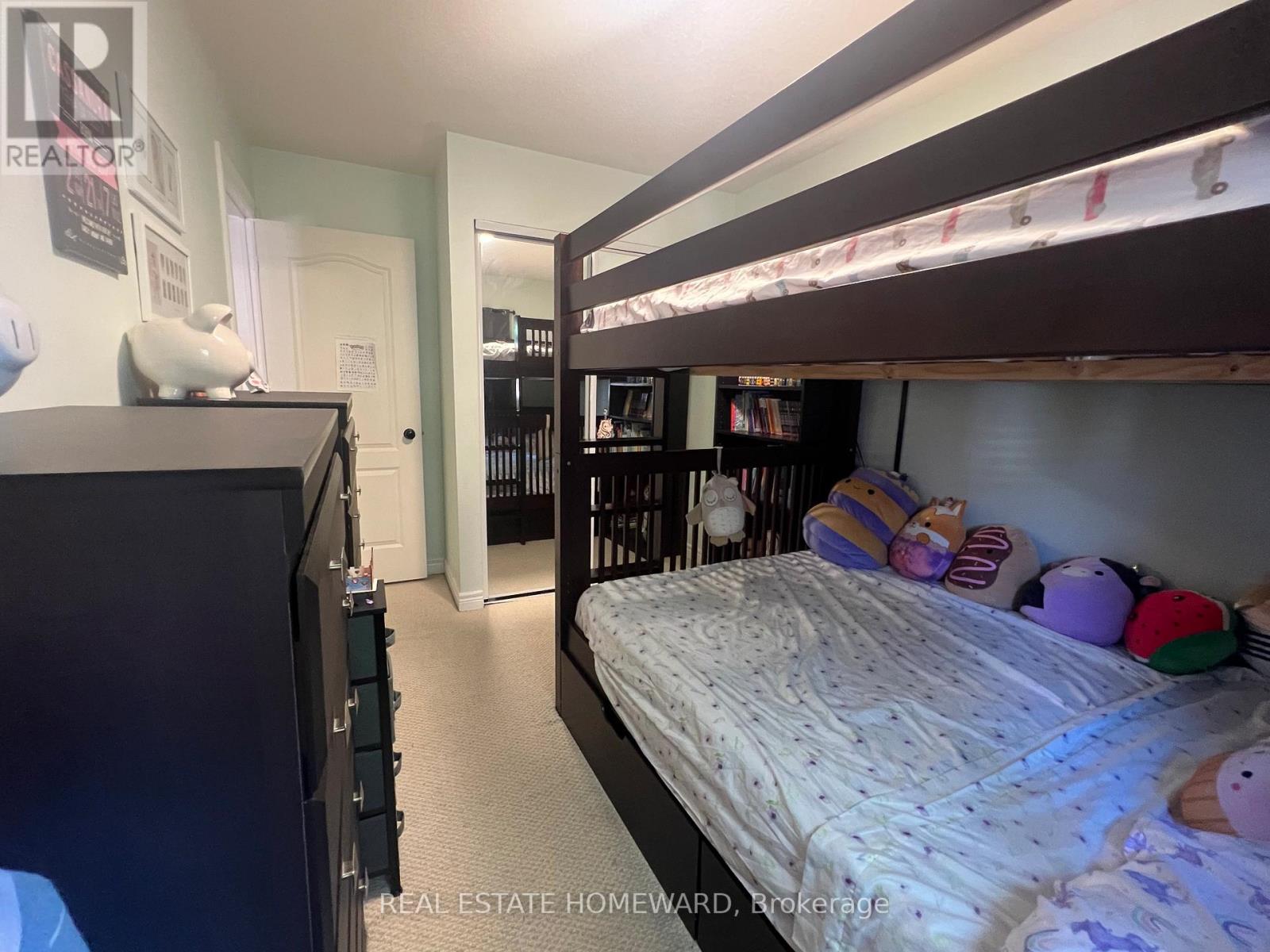 1129 Hickory Hollow Glen, Mississauga, Ontario  L5W 1J4 - Photo 6 - W12668260