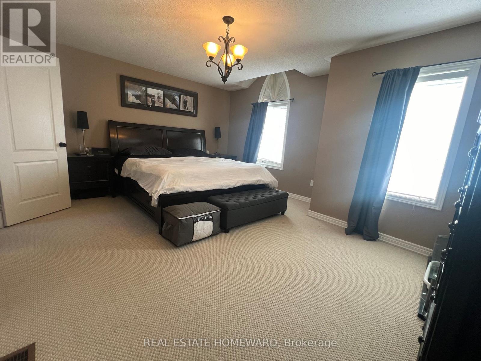 1129 Hickory Hollow Glen, Mississauga, Ontario  L5W 1J4 - Photo 7 - W12668260