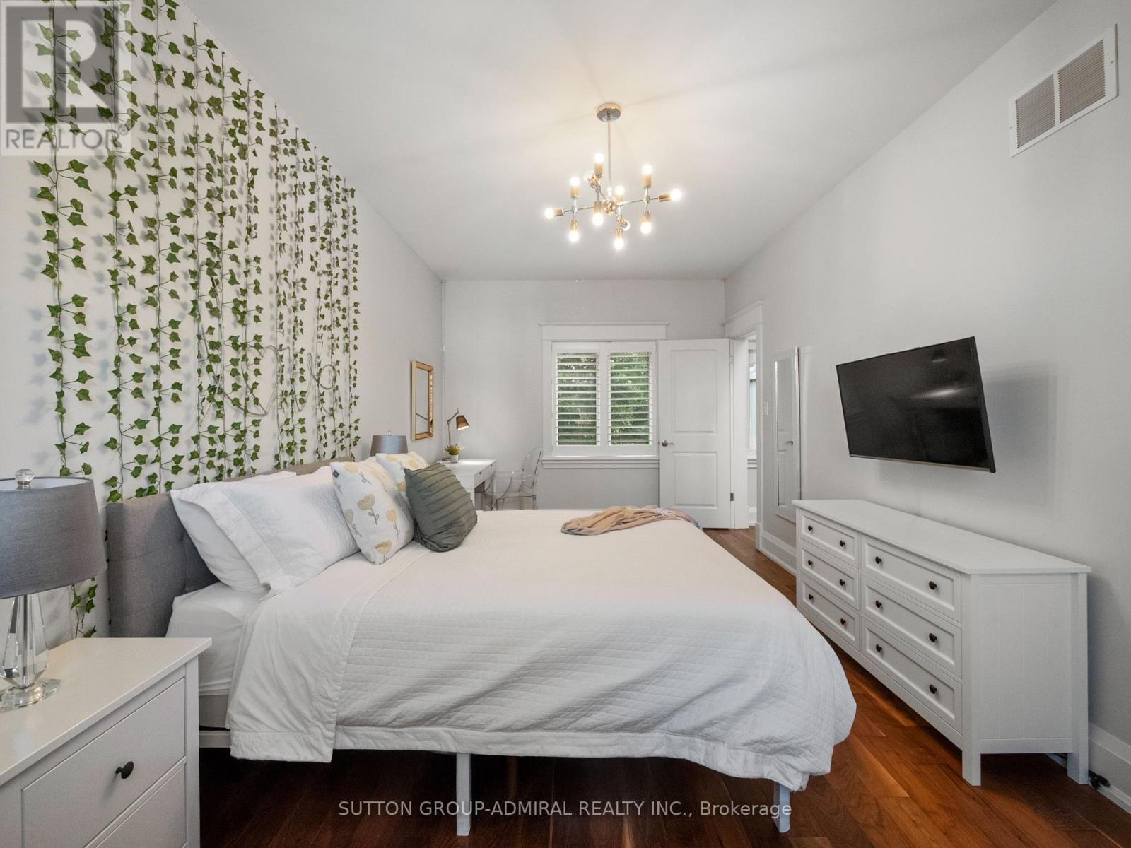 26 Puckeridge Crescent, Toronto, Ontario  M9B 3A2 - Photo 20 - W12668268