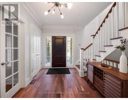 26 PUCKERIDGE CRESCENT, Toronto, Ontario