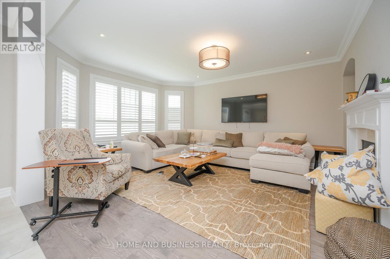 3357 Mintwood Circle, Oakville, Ontario  L6H 0N6 - Photo 8 - W12668290