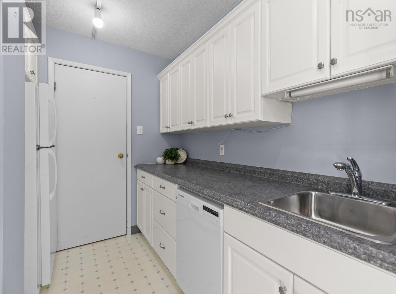 612 45 Vimy Avenue, Halifax, Nova Scotia  B3M 4C5 - Photo 12 - 202600265