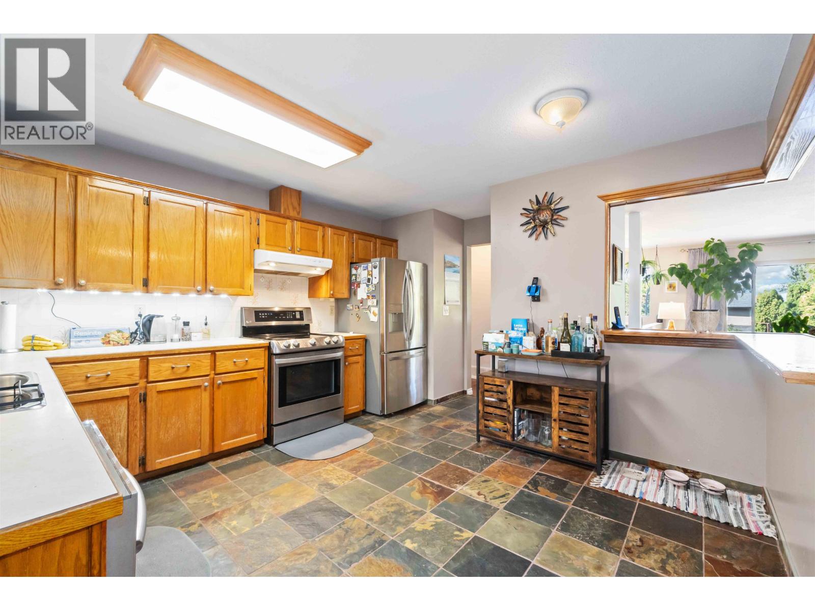 21064 Barker Avenue, Maple Ridge, British Columbia  V2X 8R6 - Photo 17 - R3076275