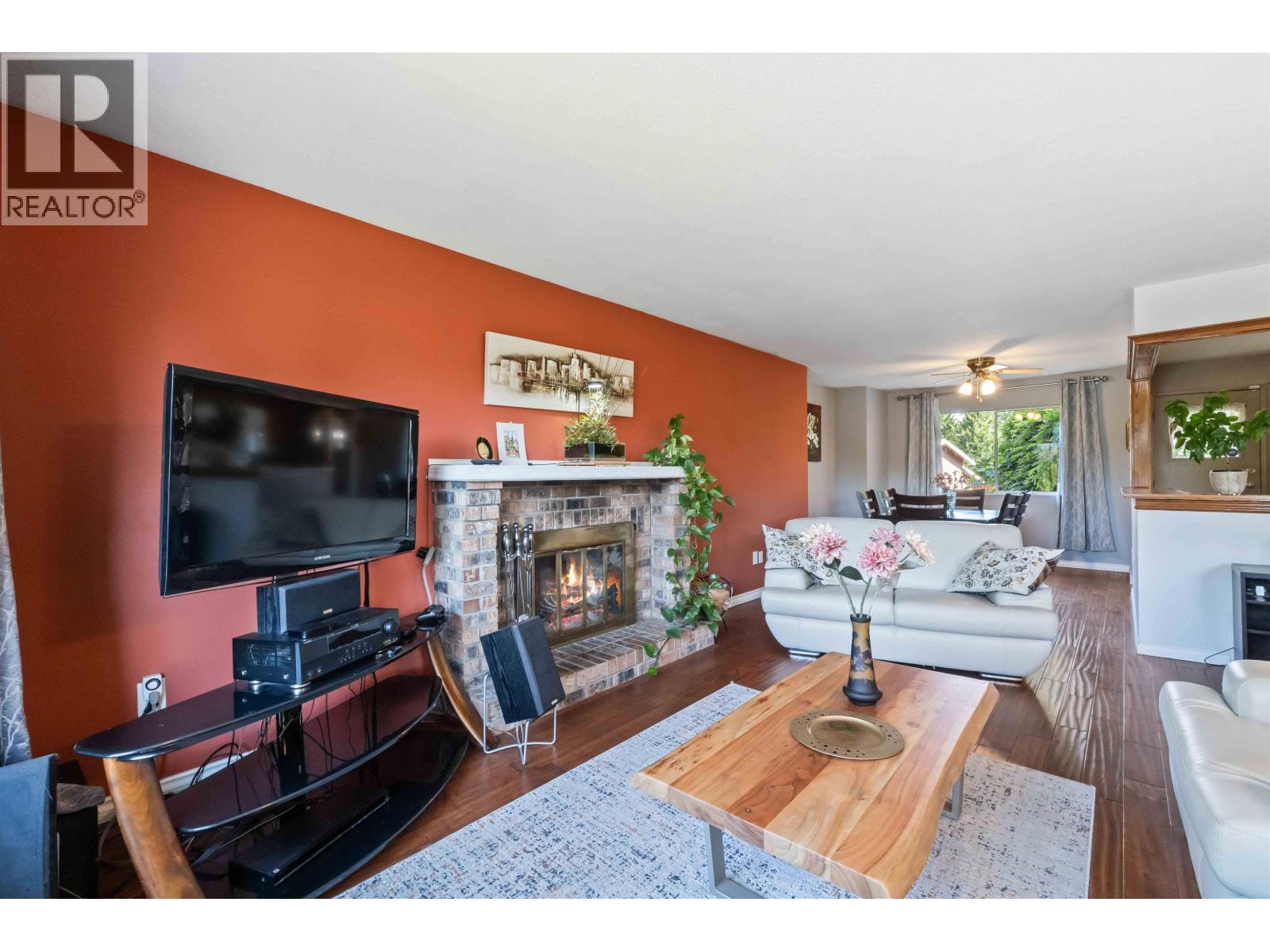 21064 Barker Avenue, Maple Ridge, British Columbia  V2X 8R6 - Photo 6 - R3076275