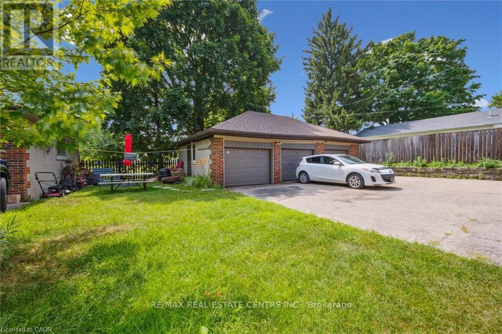 3 - 115 Marlborough Avenue, Kitchener, Ontario  N2M 1H7 - Photo 14 - X12667844