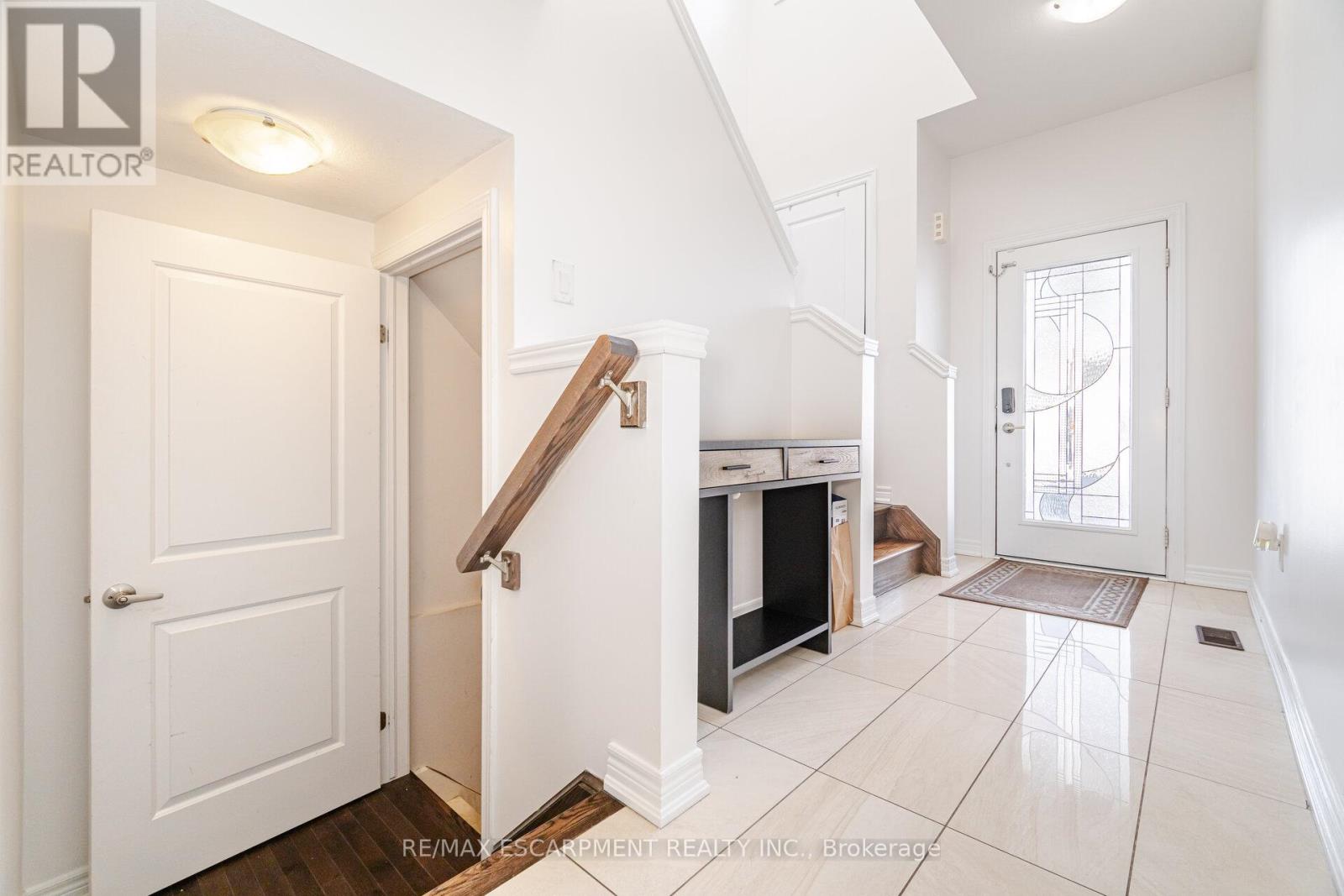 136 Westbank Trail, Hamilton, Ontario  L8J 1R5 - Photo 20 - X12667940