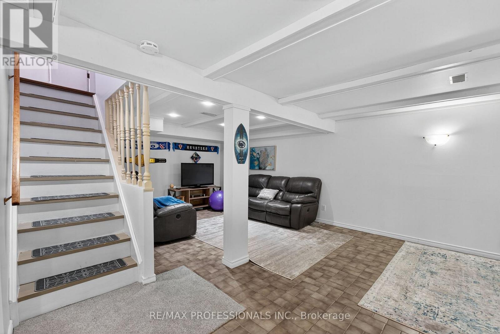 19 Salina Place, Hamilton, Ontario  L8G 4L4 - Photo 35 - X12667956