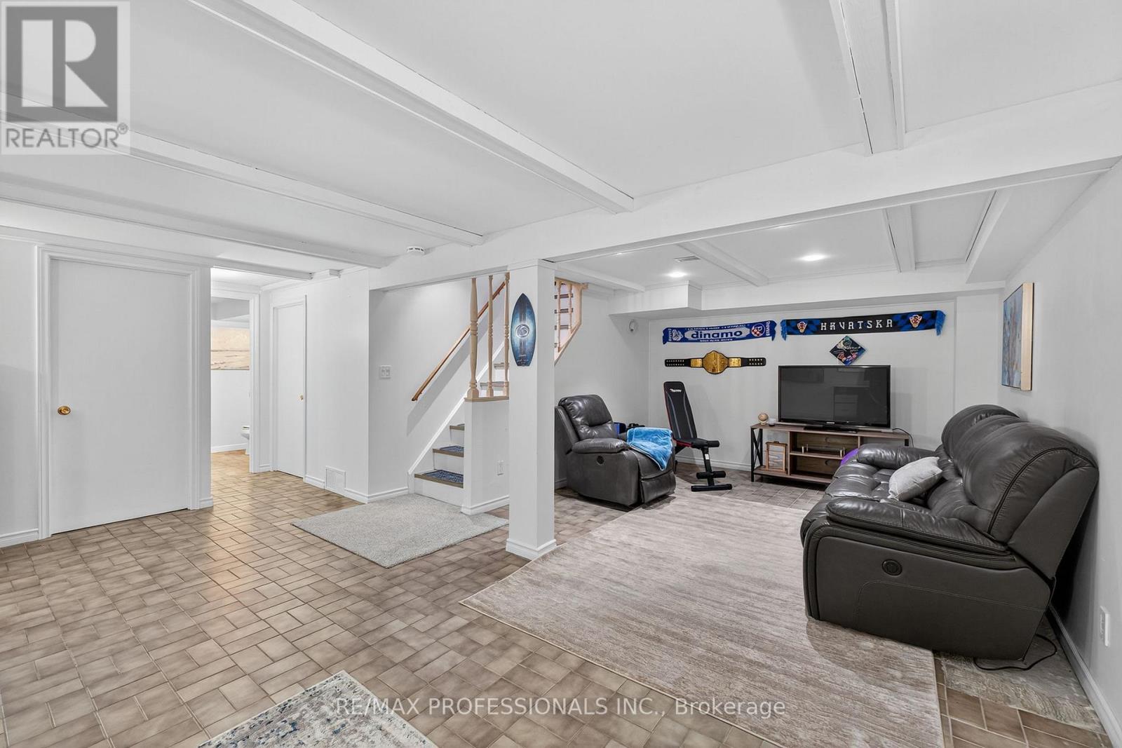 19 Salina Place, Hamilton, Ontario  L8G 4L4 - Photo 36 - X12667956