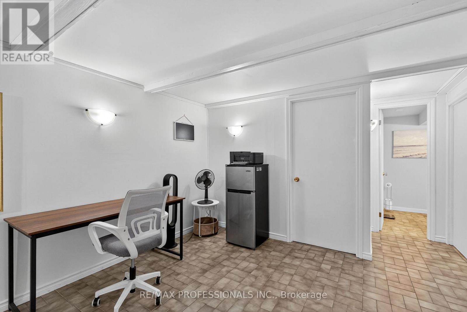 19 Salina Place, Hamilton, Ontario  L8G 4L4 - Photo 38 - X12667956