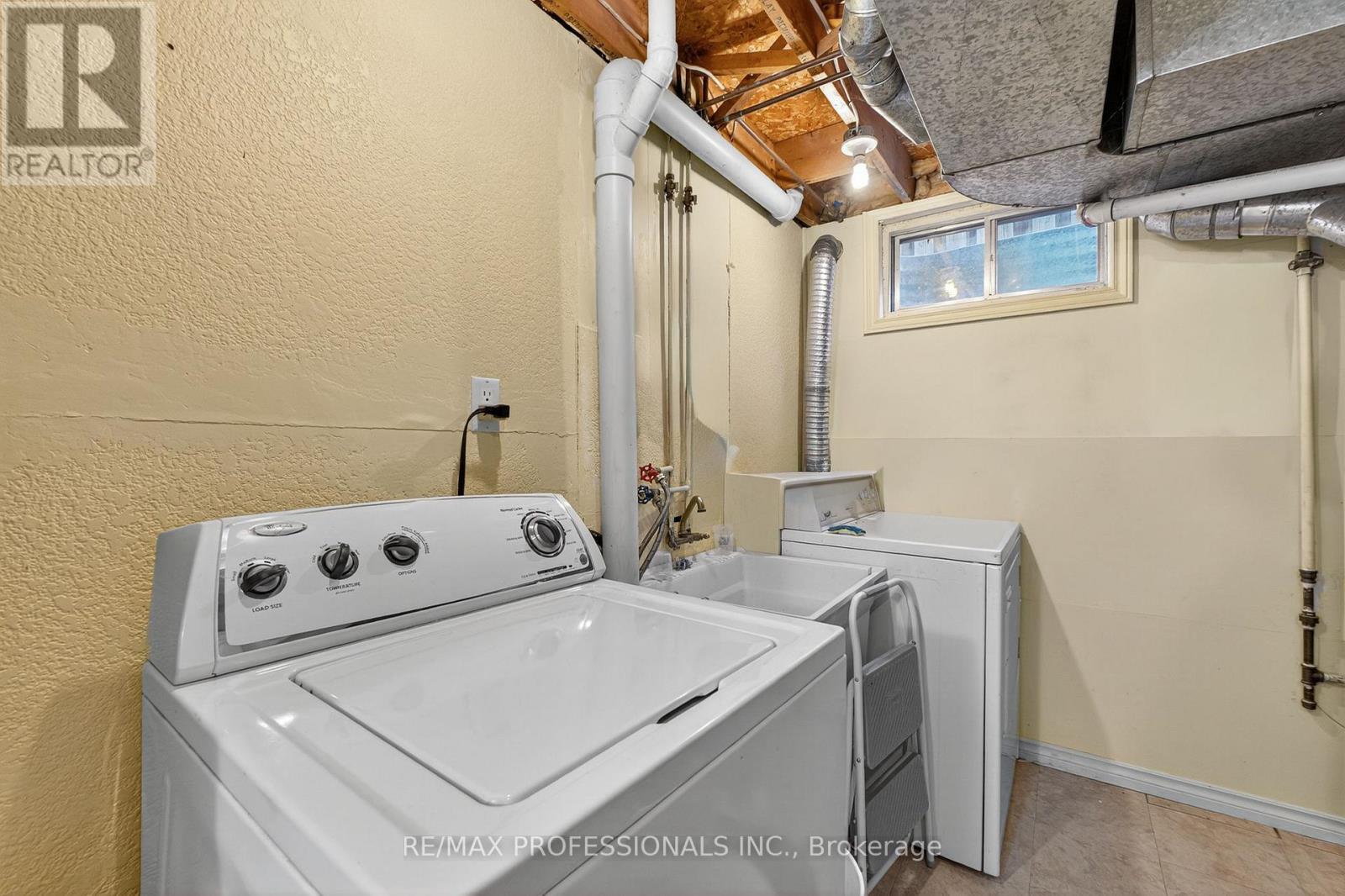 19 Salina Place, Hamilton, Ontario  L8G 4L4 - Photo 42 - X12667956