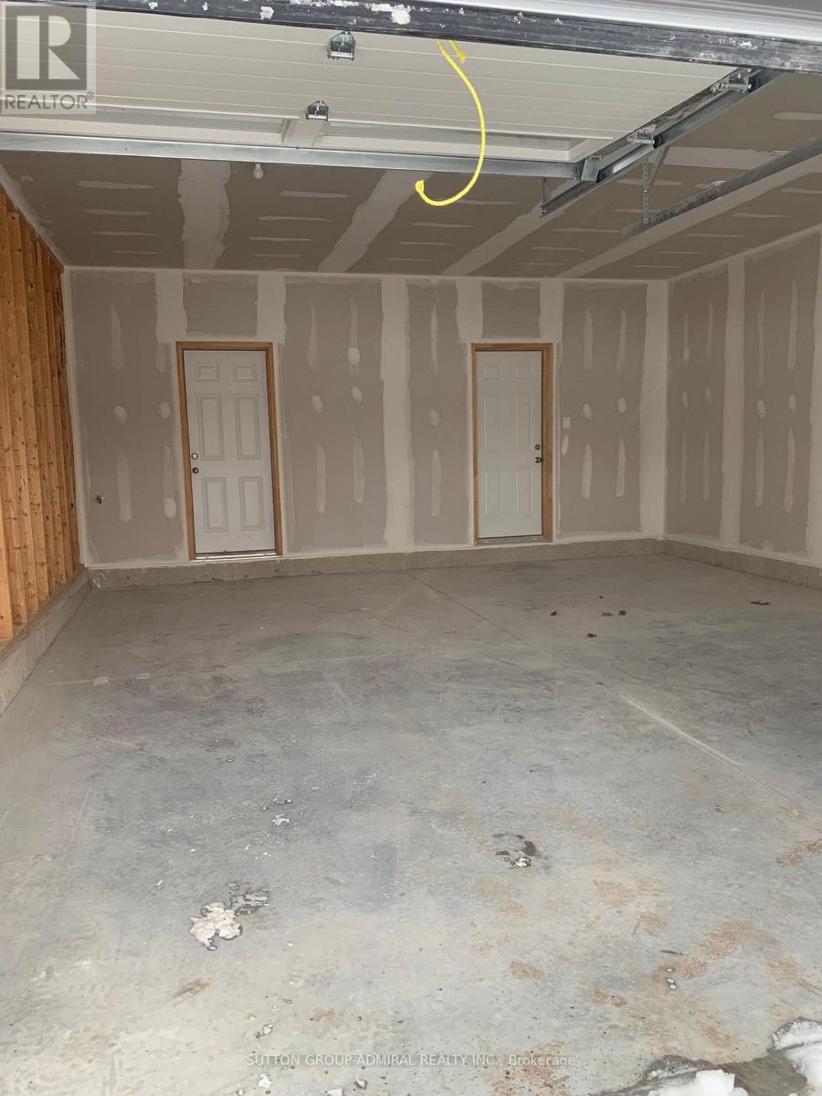 63 Hillcroft Way, Kawartha Lakes, Ontario  L8J 3W9 - Photo 17 - X12668188