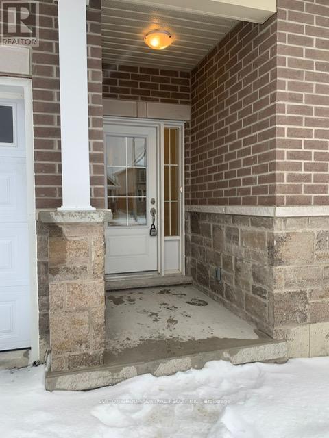 63 Hillcroft Way, Kawartha Lakes, Ontario  L8J 3W9 - Photo 3 - X12668188