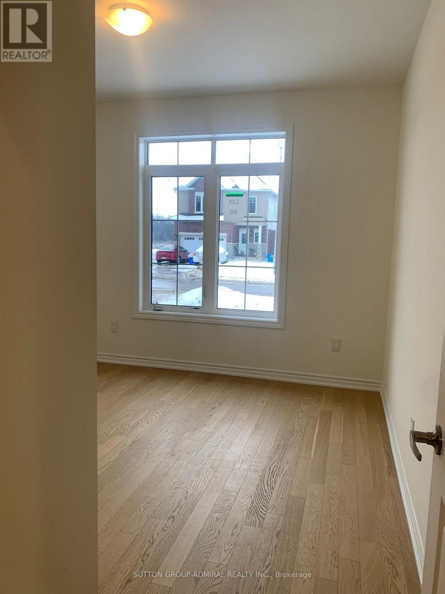 63 Hillcroft Way, Kawartha Lakes, Ontario  L8J 3W9 - Photo 9 - X12668188