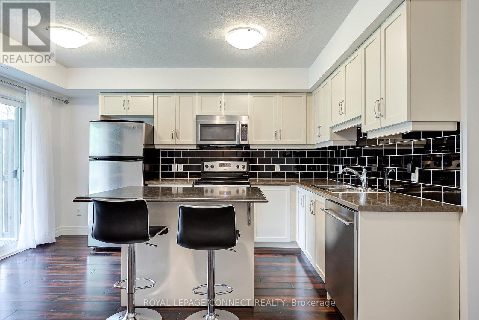 5b - 1180 Countrystone Drive, Kitchener, Ontario  N2N 0B9 - Photo 10 - X12668212