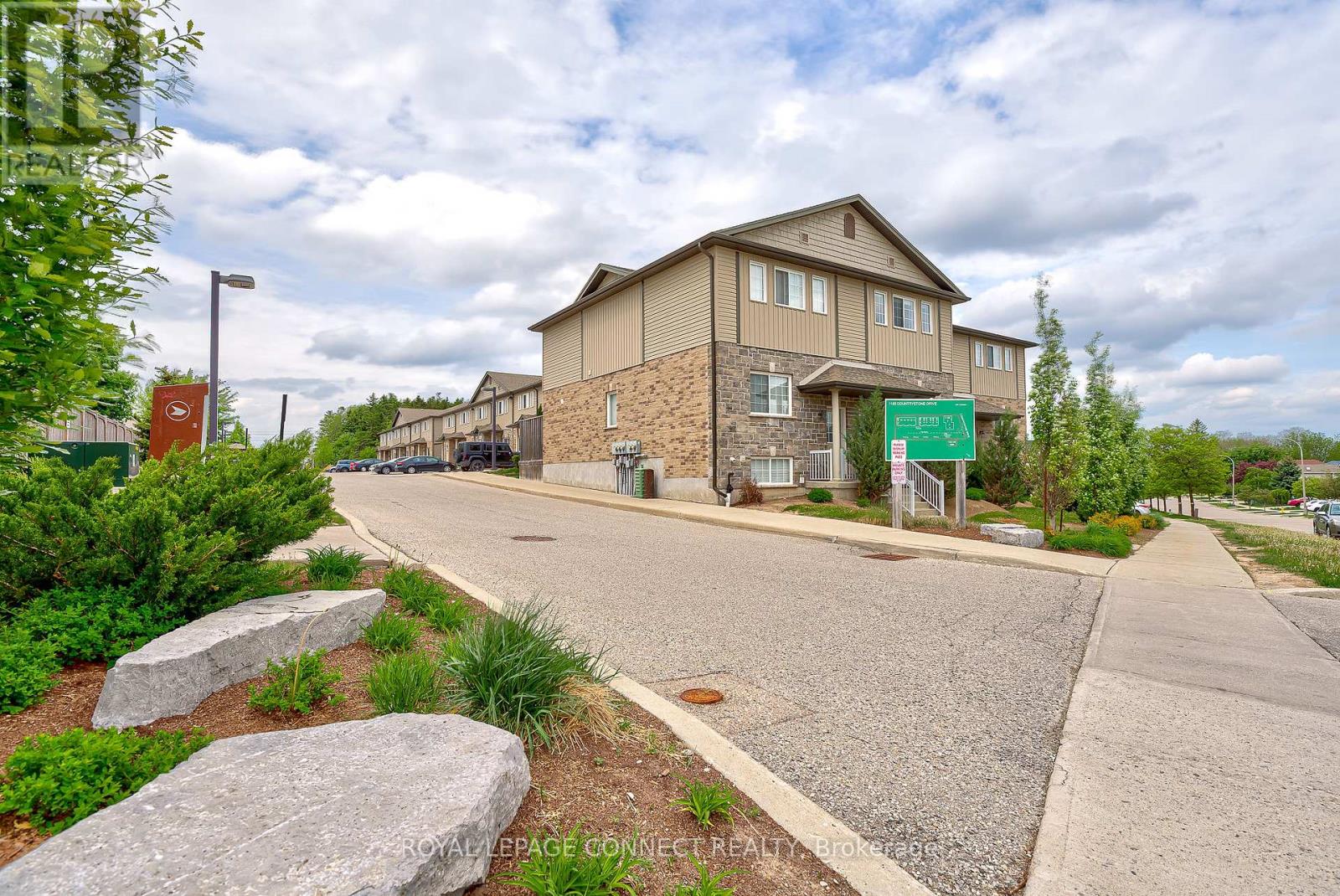 5b - 1180 Countrystone Drive, Kitchener, Ontario  N2N 0B9 - Photo 3 - X12668212