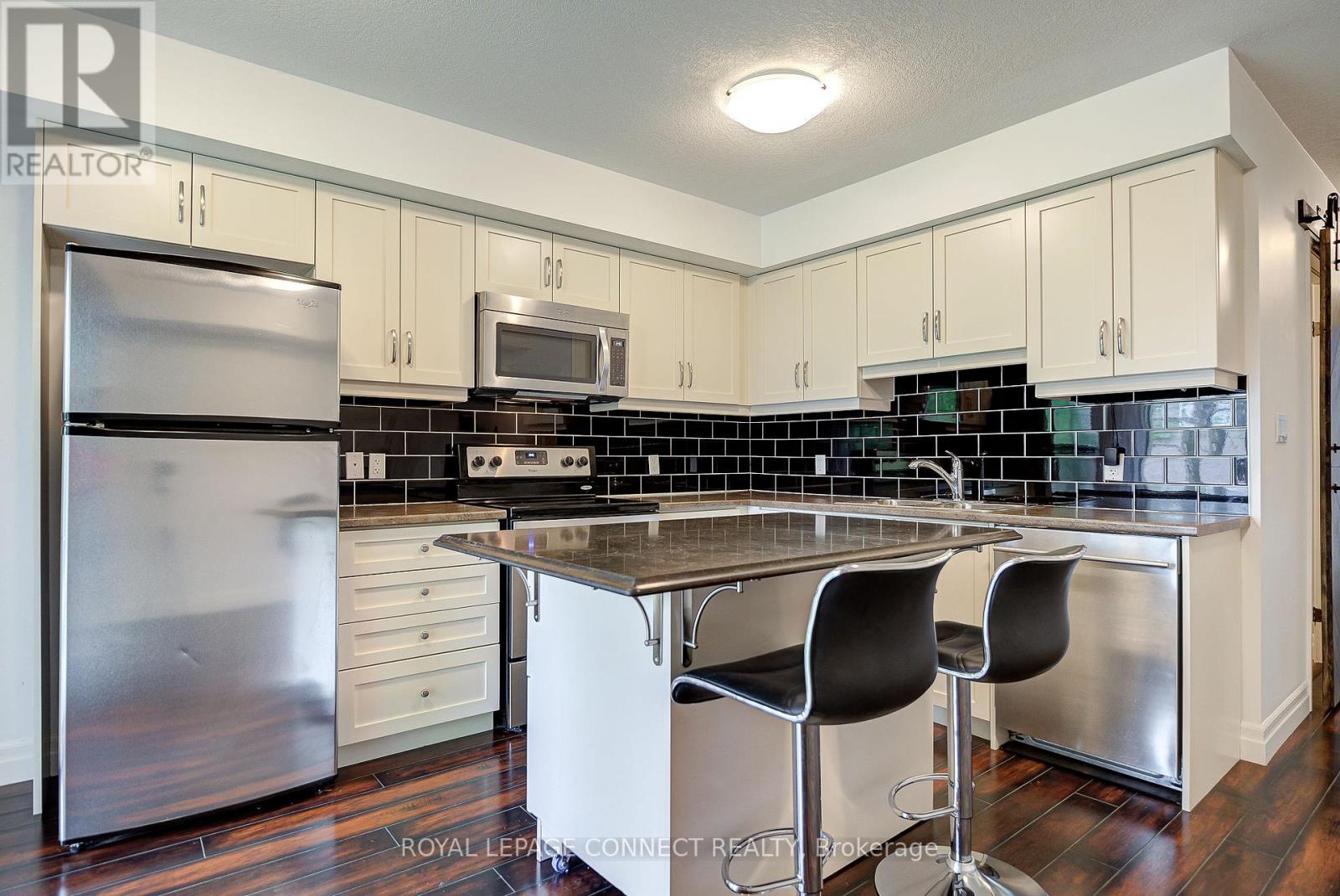 5b - 1180 Countrystone Drive, Kitchener, Ontario  N2N 0B9 - Photo 7 - X12668212