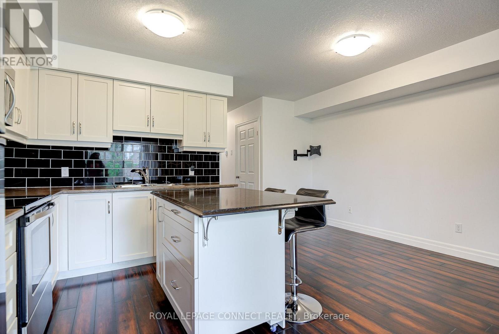 5b - 1180 Countrystone Drive, Kitchener, Ontario  N2N 0B9 - Photo 9 - X12668212