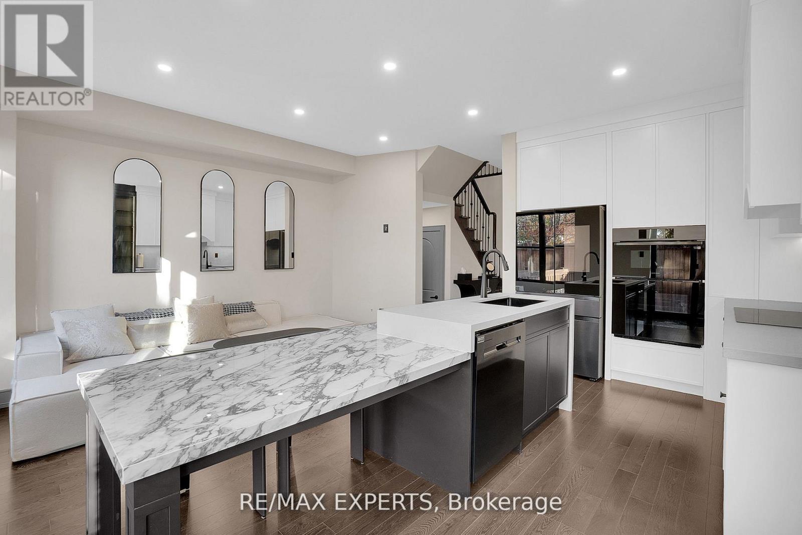 18 Morra Avenue, Caledon, Ontario  L7E 4K5 - Photo 8 - W12667946