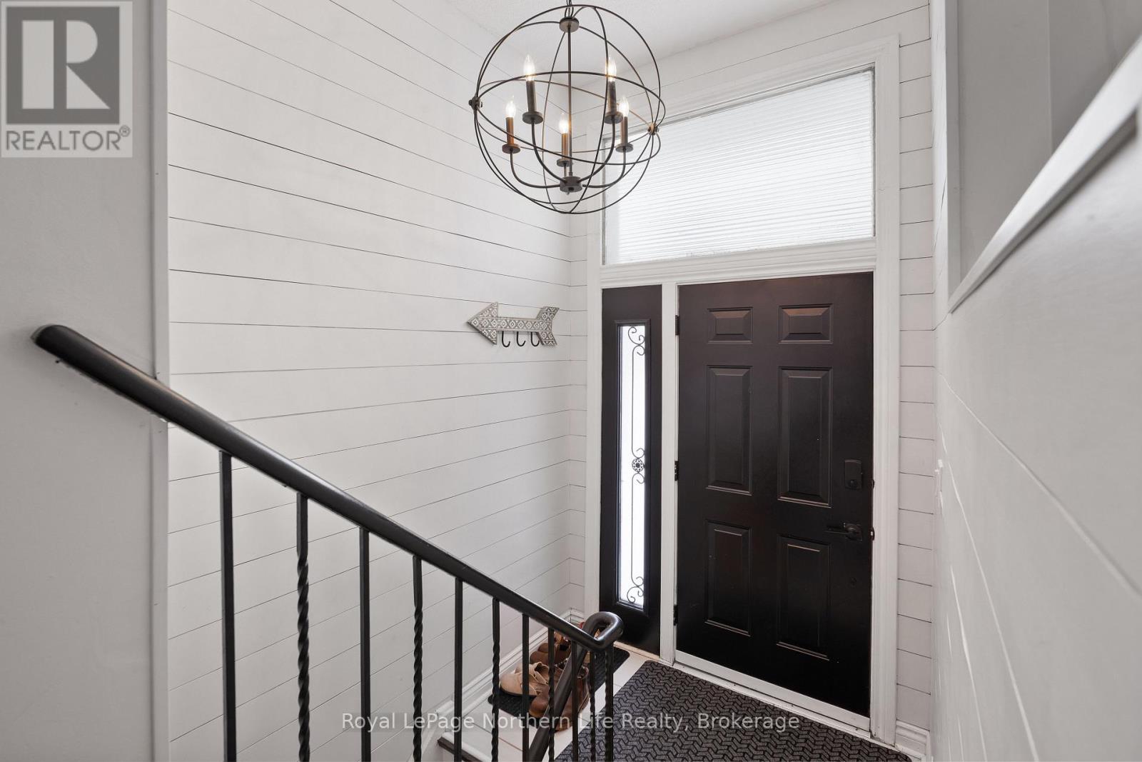 15 Tweedsmuir Drive, North Bay, Ontario  P1A 2V3 - Photo 3 - X12668406