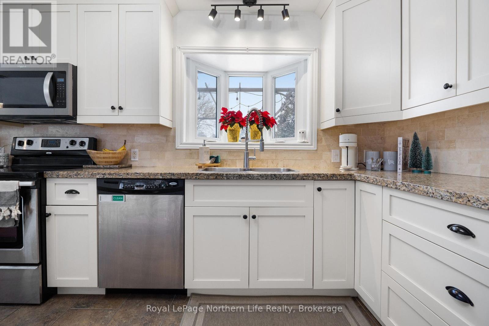 15 Tweedsmuir Drive, North Bay, Ontario  P1A 2V3 - Photo 7 - X12668406