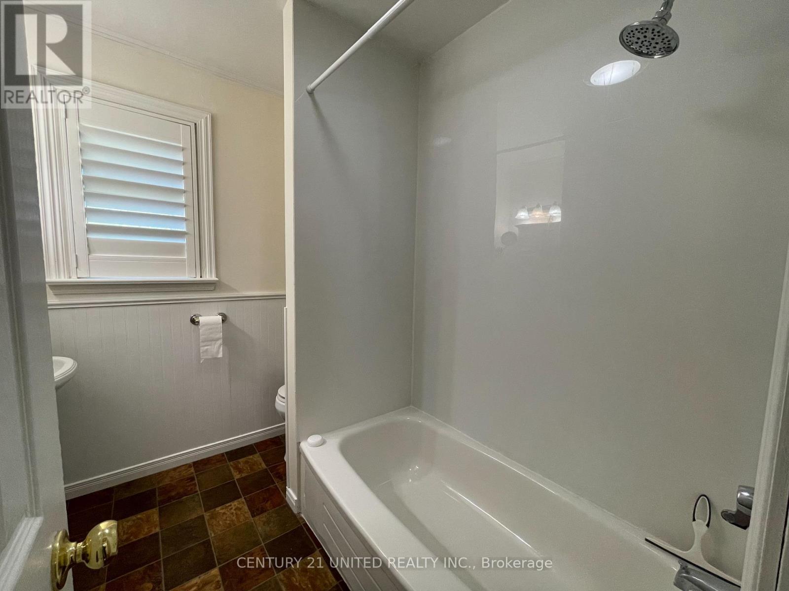 Upper - 334 Stevenson Road N, Oshawa, Ontario  L1J 5N2 - Photo 21 - E12668444