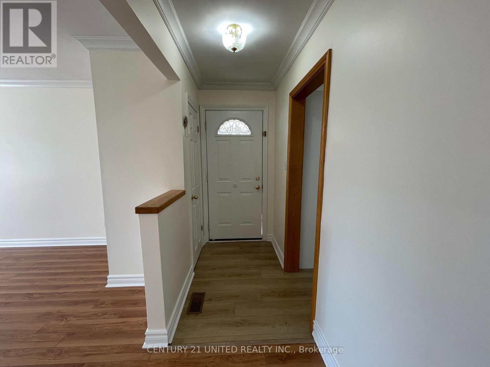 Upper - 334 Stevenson Road N, Oshawa, Ontario  L1J 5N2 - Photo 4 - E12668444