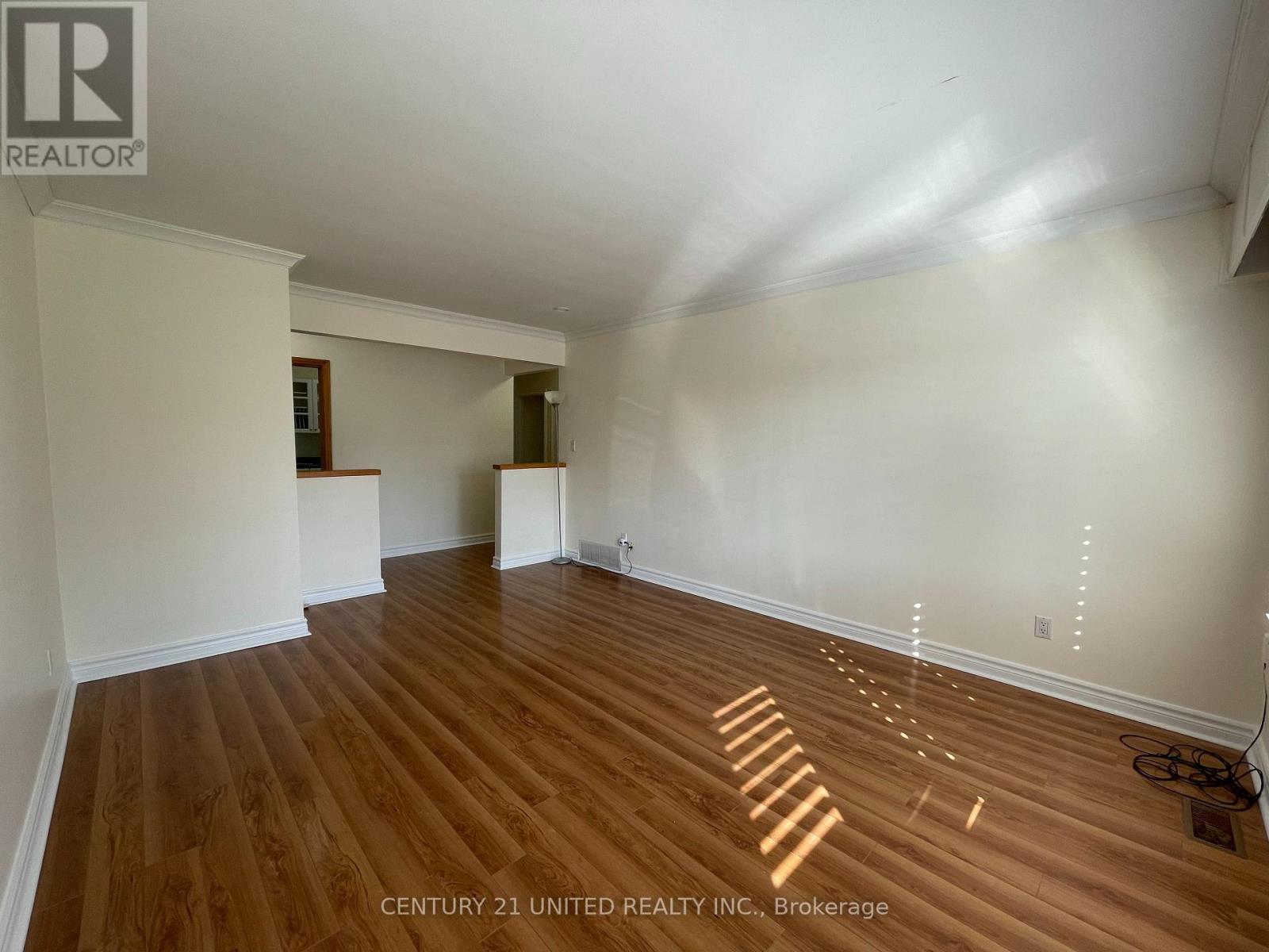 Upper - 334 Stevenson Road N, Oshawa, Ontario  L1J 5N2 - Photo 6 - E12668444