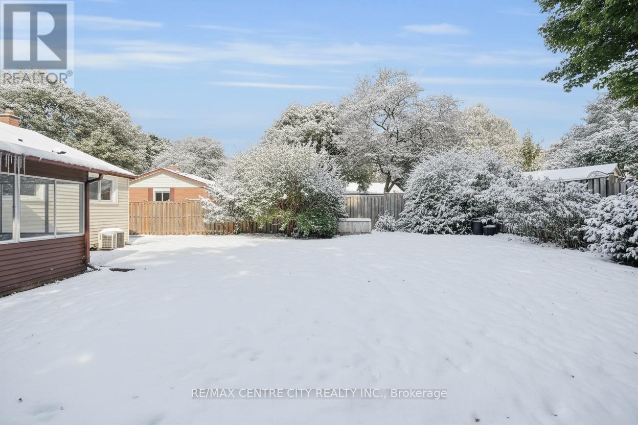 700 Glengyle Crescent, London North, Ontario  N5X 1X7 - Photo 33 - X12668322