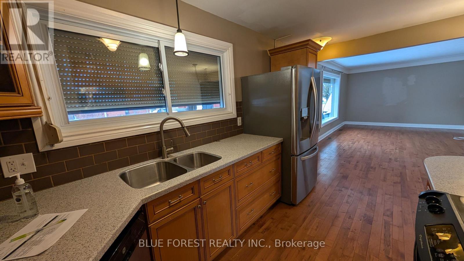 149 Mark Street, London East, Ontario  N5V 2G8 - Photo 12 - X12668342